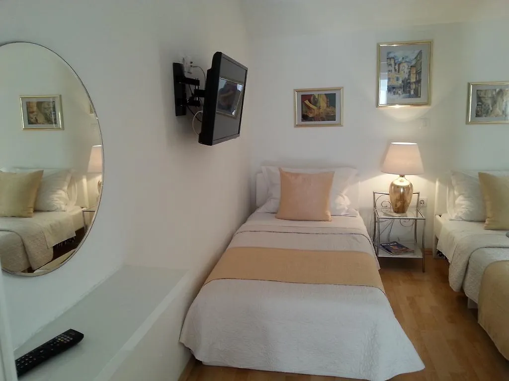 Private Apartments In Diocletians Palace Split
