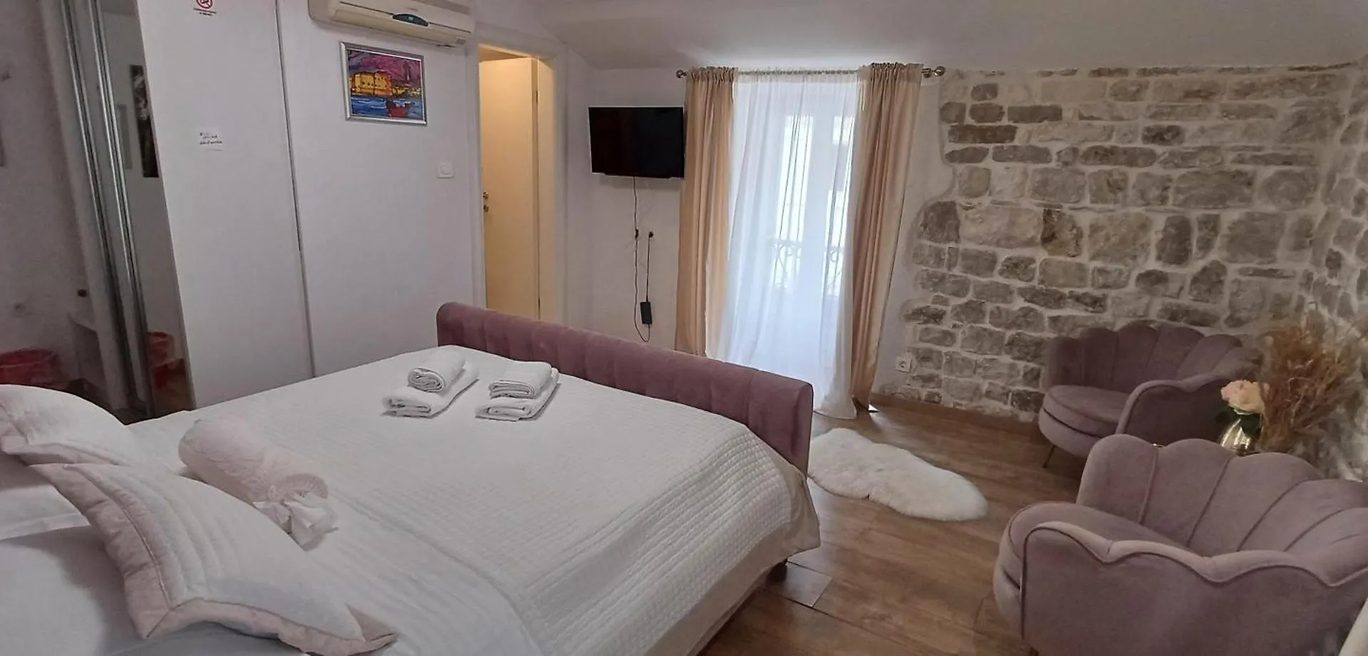 Private Apartments In Diocletians Palace Split 0*,  Croatia