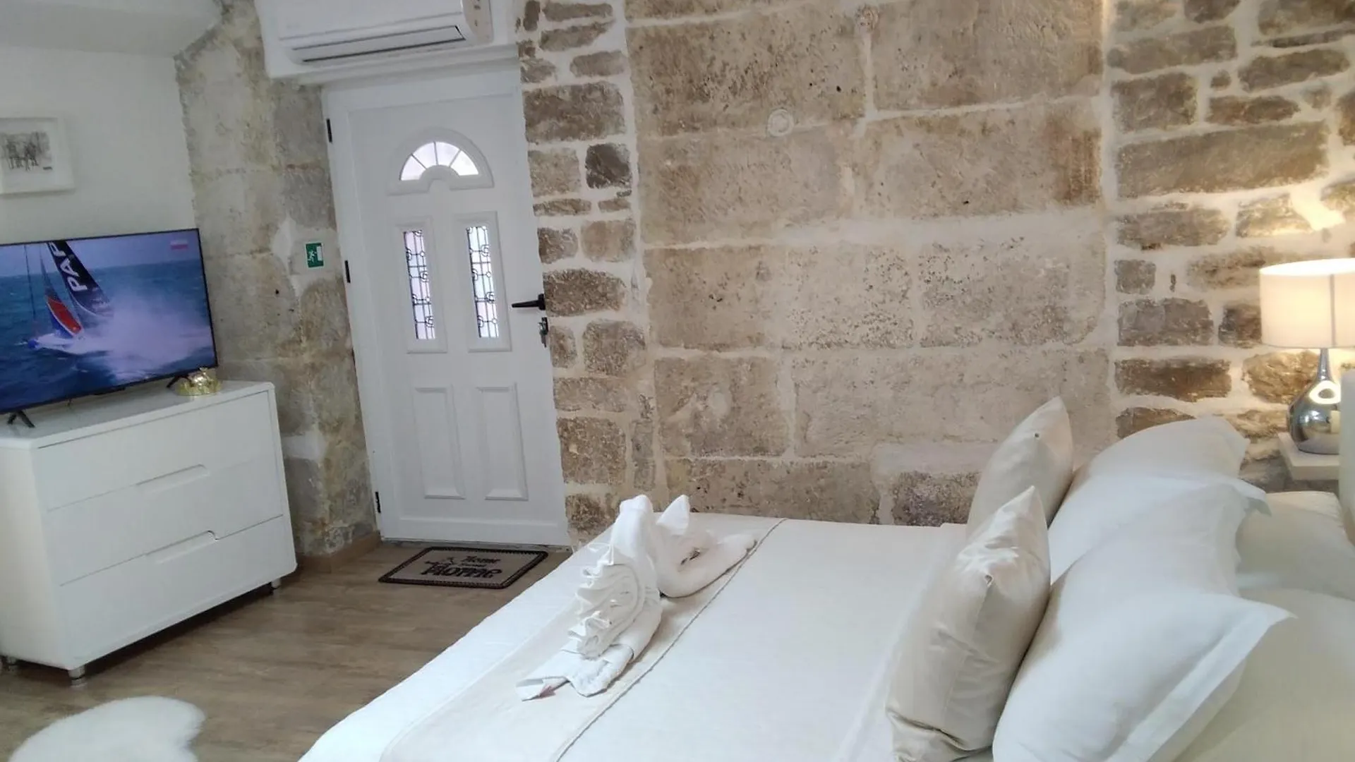 Private Apartments In Diocletians Palace Split